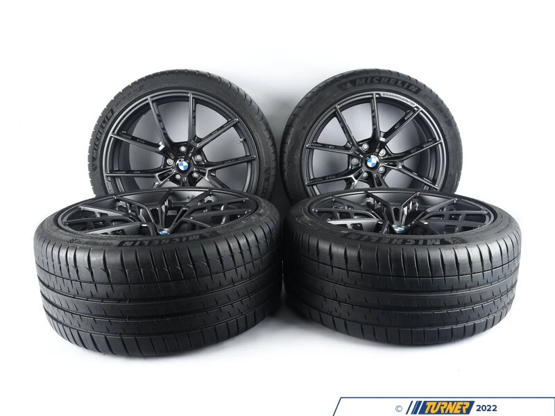 Style 963M Wheel & Tire Set In Frozen Gunmetal Grey 19/20"