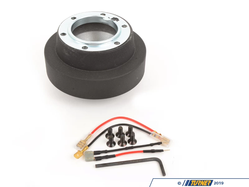 MOMO Steering Wheel Hub Adapter For E46 3 Series