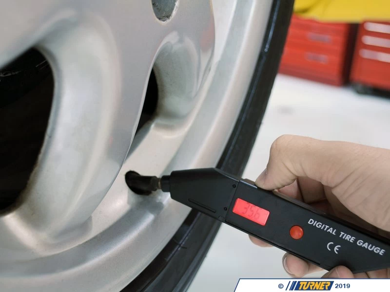 Schwaben Digital Tire Pressure Gauge - Image 2